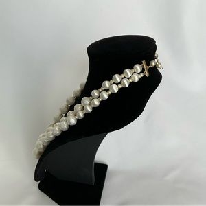 Beaded necklace faux pearls